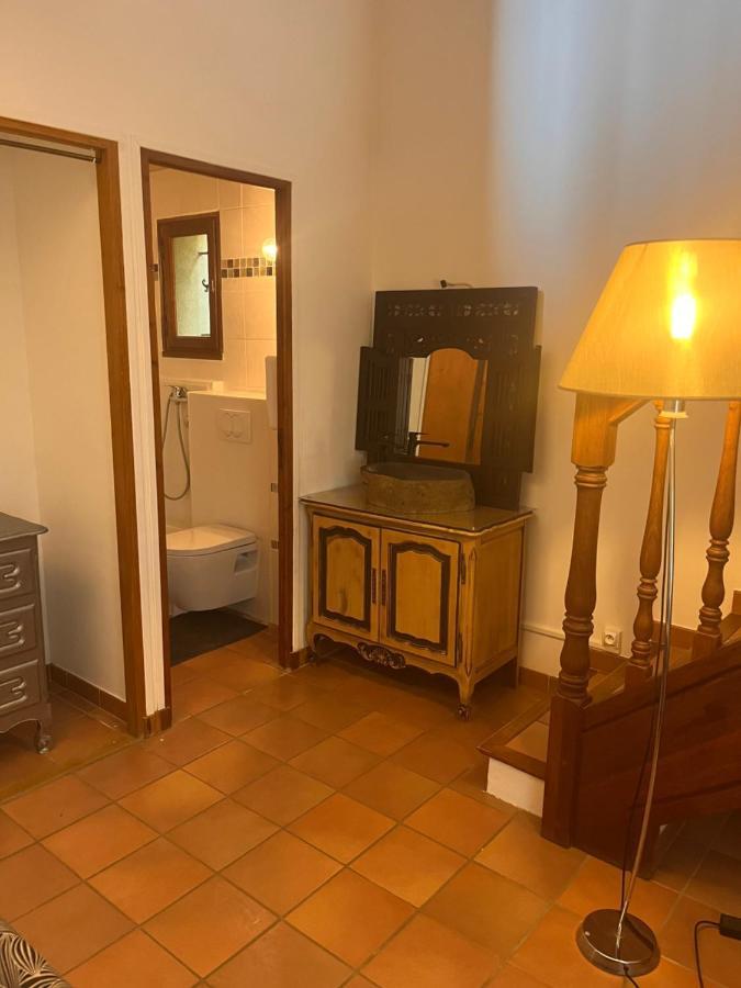 Bed and Breakfast Le Mazet De Choubouloute Saint-Gilles  Esterno foto
